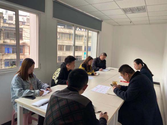 講黨風(fēng)，樹(shù)廉風(fēng)，強(qiáng)作風(fēng)