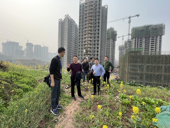 集團(tuán)公司黨委書記、董事長(zhǎng)周燕賓率隊(duì)調(diào)研督查五糧液機(jī)場(chǎng)供水保障工程建設(shè)