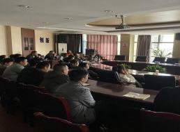 高舉防腐旗幟，弘揚時代正氣