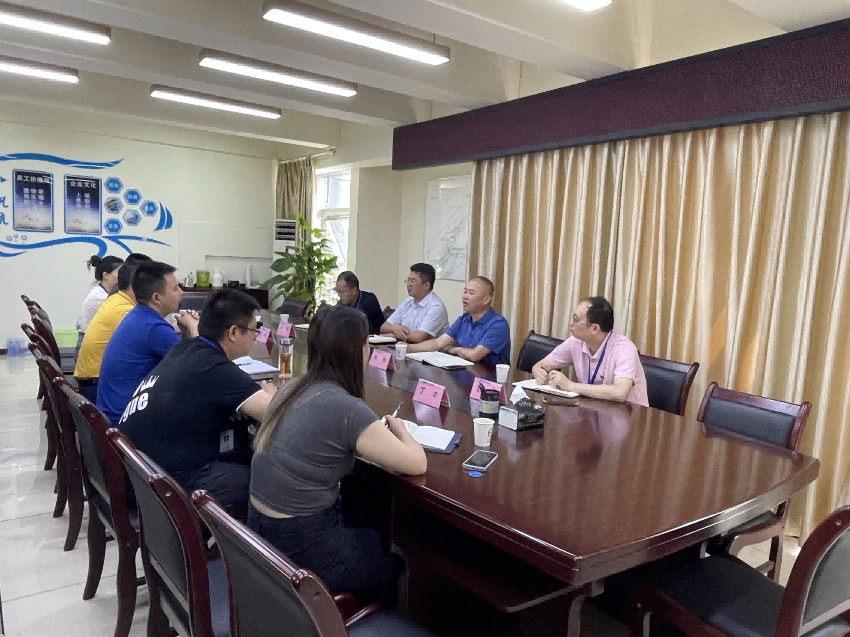 集團公司領(lǐng)導(dǎo)到臨港公司開展調(diào)研