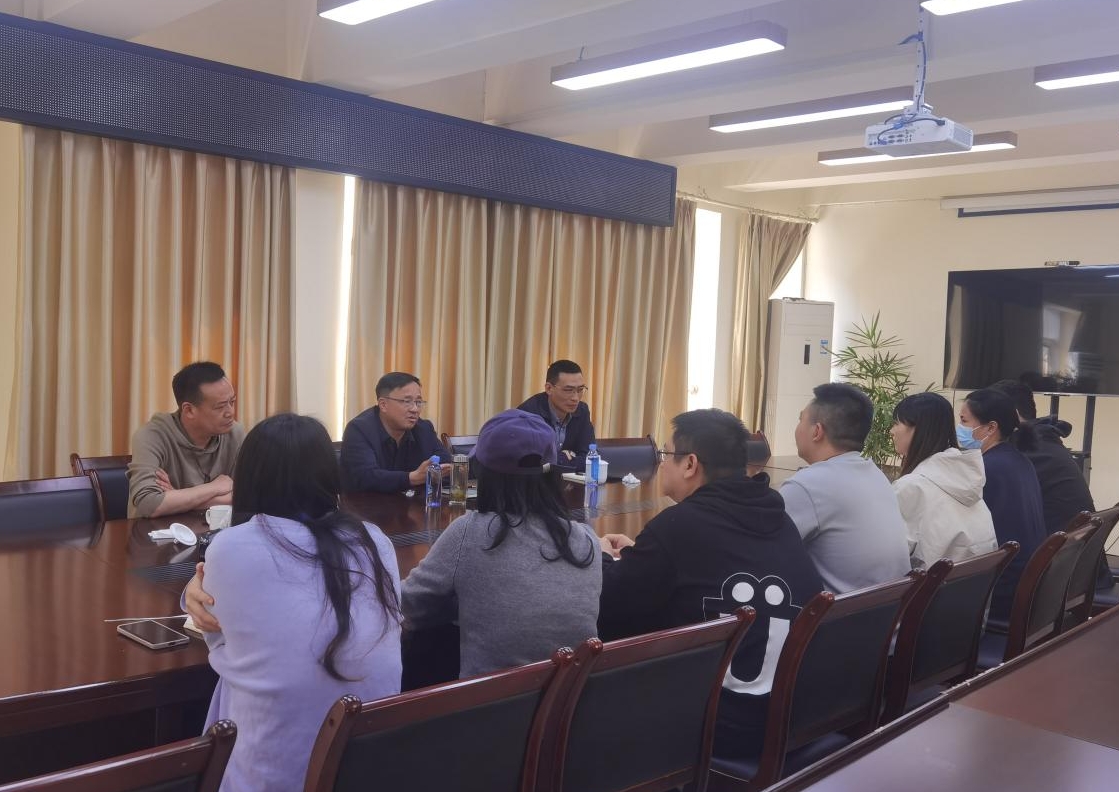 清源水務(wù)公司黨委書記、董事長周燕賓一行前往臨港公司開展工作指導(dǎo)