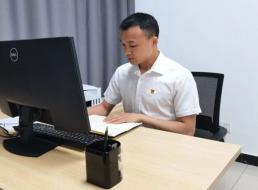 《榜樣在身邊》系列報道——陳顯洪、趙金玉：實干擔(dān)當(dāng)促發(fā)展 立足崗位建新功