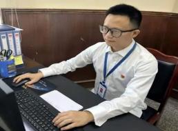 《榜樣在身邊》系列報(bào)道——羅林、饒錫兵 不用揚(yáng)鞭自?shī)^蹄 人生逐夢(mèng)正當(dāng)時(shí)