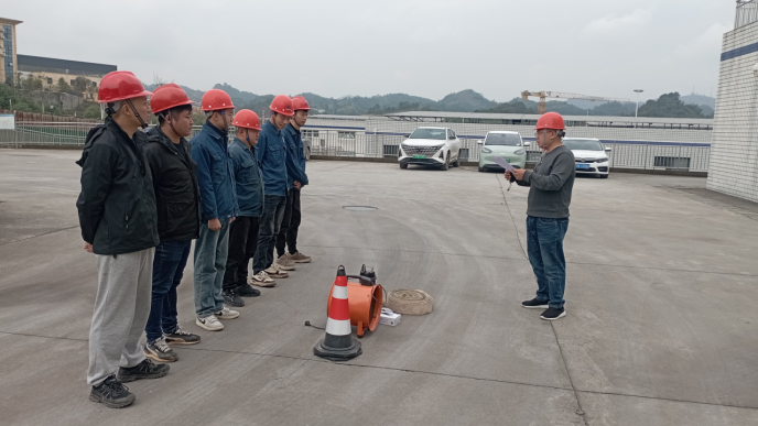 以演促防  以練備戰(zhàn)——興文項(xiàng)目部開展?；镄孤稇?yīng)急演練