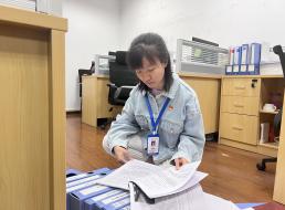 《榜樣在身邊》系列報道——優(yōu)秀黨務(wù)工作者③楊佳欣：微光成炬，書寫青春擔(dān)當(dāng)