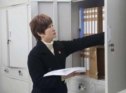 《榜樣在身邊》系列報道——優(yōu)秀共產(chǎn)黨員④洪葉：審計先鋒的擔(dān)當(dāng)與堅守