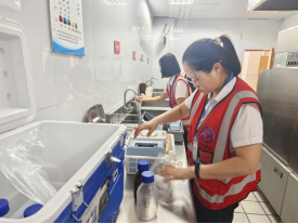 供水服務(wù)進(jìn)校園 滴滴清源沁人心——臨港公司支部、投資公司支部聯(lián)合開(kāi)展“為民辦實(shí)事”主題黨日活動(dòng)